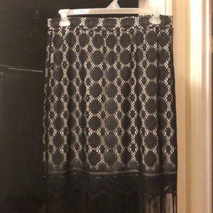 Black and white skirt w/fringe